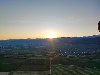 Heiraten im Heißluftballon, Foto: unbekannt Heiraten im Heißluftballon, Foto: unbekannt